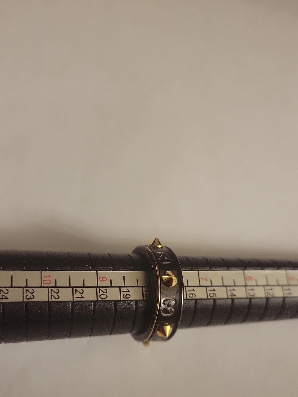 GUCCI K18 BLACK CORUNDUM 18K STUDS BAND RING  VINTAGE
